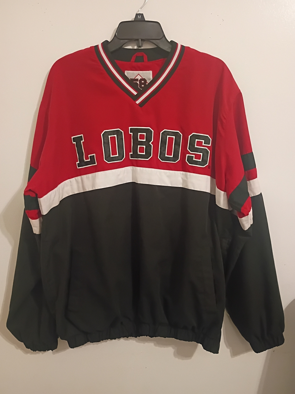 58 Sports New Mexico LOBOS Men's Red and Black V-Neck Sz L